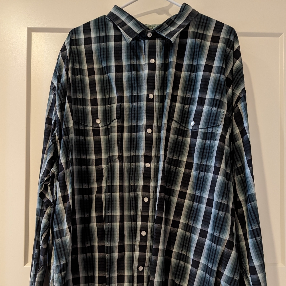 Men's button shirt